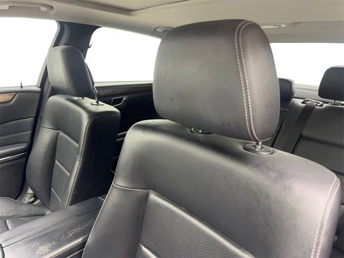 Used 2014 Mercedes-Benz E 350 Sedan image 27
