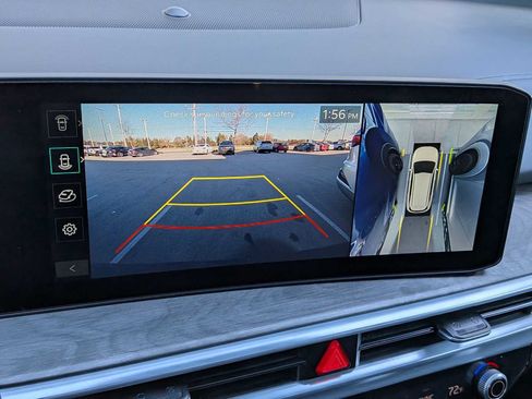 Used 2025 Kia Sorento SX Prestige image 29