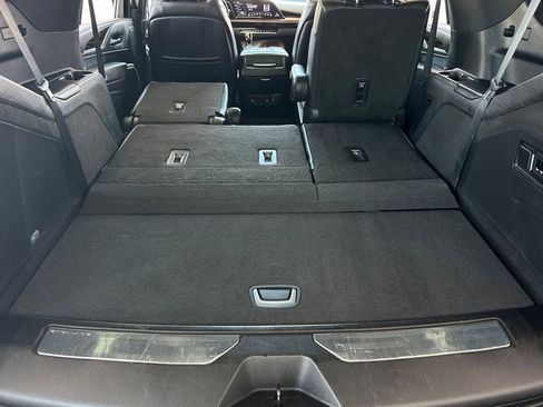 Used 2023 Cadillac Escalade Premium Luxury RWD image 18