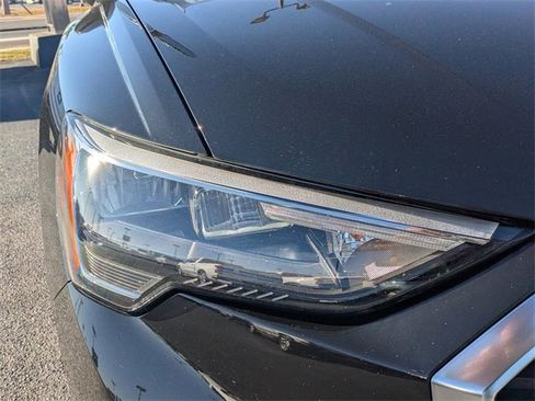 Used 2021 Audi Q3 2.0T Premium w/ Convenience Package image 10