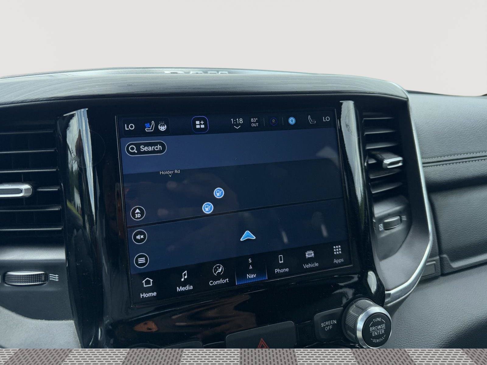 Used 2024 RAM 1500 Laramie AWD/4WD image 15