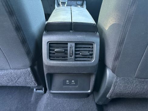 Used 2023 Nissan Rogue SV image 27