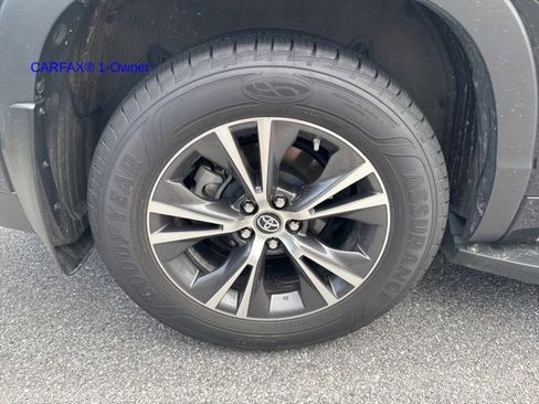 Used 2016 Toyota Highlander XLE AWD/4WD image 21