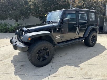 Used 2013 Jeep Wrangler Unlimited Sport w/ Connectivity Group