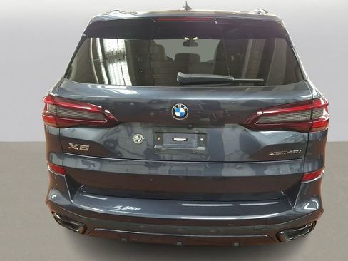 Certified 2022 BMW X5 xDrive40i w/ M Sport Package image 5