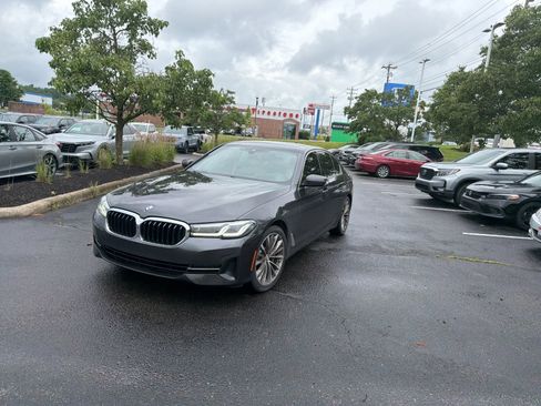 Used 2021 BMW 530i xDrive w/ Premium Package AWD/4WD image 6