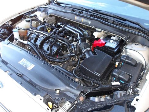 Used 2019 Ford Fusion SE image 29