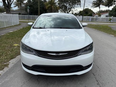 Used 2015 Chrysler 200 S w/ Comfort Group image 5