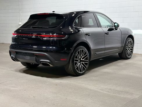 Certified 2026 Porsche Macan AWD/4WD image 7