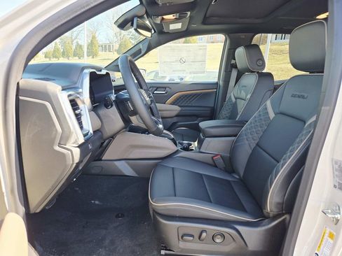 New 2026 GMC Canyon Denali image 12
