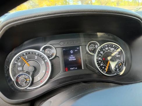 Used 2022 RAM 2500 Tradesman w/ Chrome Appearance Group AWD/4WD image 15