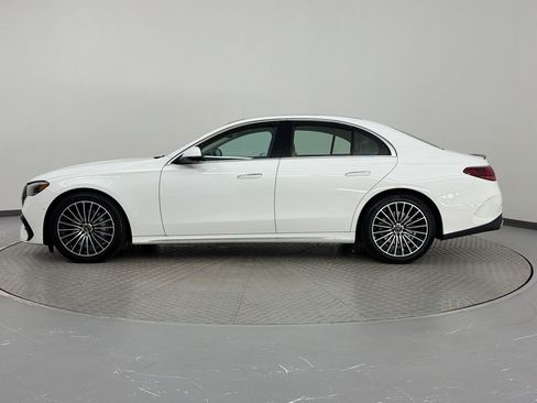 Used 2025 Mercedes-Benz E 350 4MATIC Sedan image 2