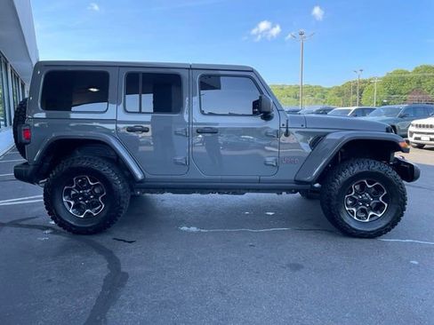 Used 2023 Jeep Wrangler Unlimited Rubicon AWD/4WD image 4