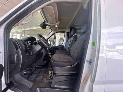 Used 2023 RAM ProMaster 2500 w/ Convenience Group image 10