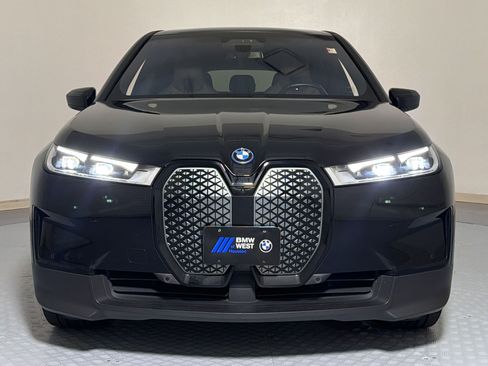 Used 2024 BMW iX xDrive50 AWD/4WD image 8