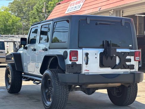 Used 2012 Jeep Wrangler Unlimited Sport AWD/4WD image 10