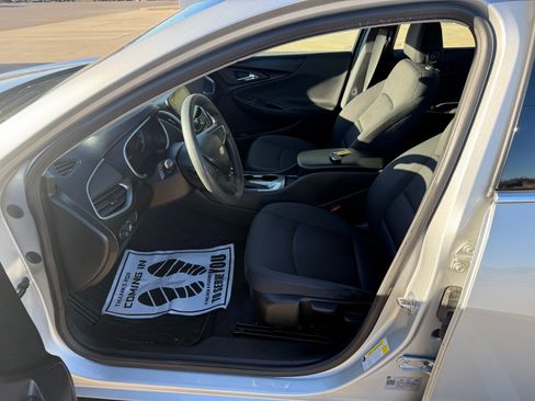 Used 2021 Chevrolet Malibu LS w/ LPO, Convenience Package 2 image 9