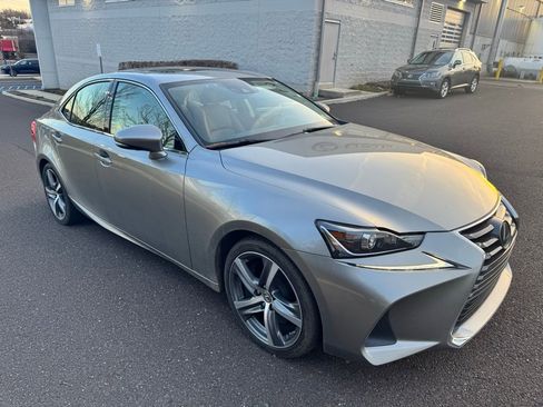 Used 2018 Lexus IS 300 AWD w/ Comfort Package image 5