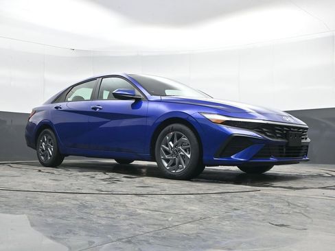 New 2026 Hyundai Elantra Blue image 47