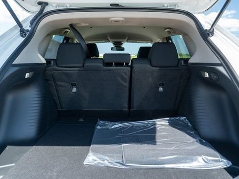 New 2026 Honda HR-V LX image 18
