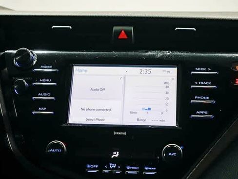 Certified 2020 Toyota Camry SE image 14