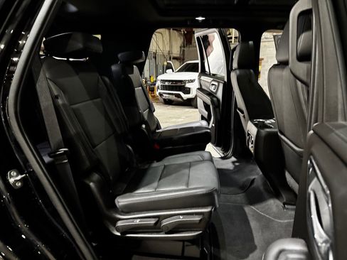 Used 2021 Chevrolet Tahoe Z71 w/ Z71 Signature Package image 22