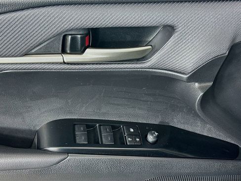 Certified 2025 Toyota Camry SE w/ Convenience Package image 18