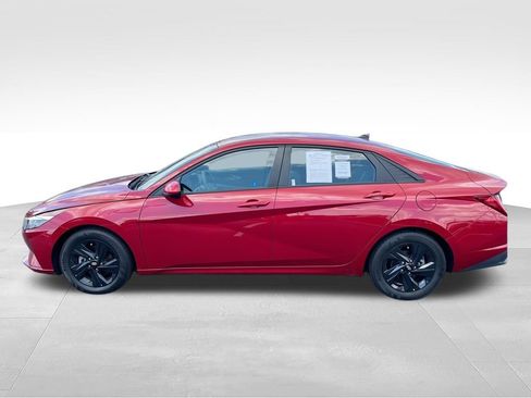 Used 2023 Hyundai Elantra Blue FWD image 5