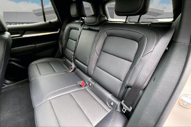 New 2027 GMC Terrain Elevation w/ Elevation Premium Package AWD/4WD image 11
