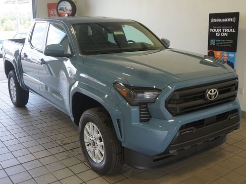 New 2026 Toyota Tacoma SR5 AWD/4WD image 2