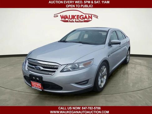 Used 2010 Ford Taurus SEL image 1