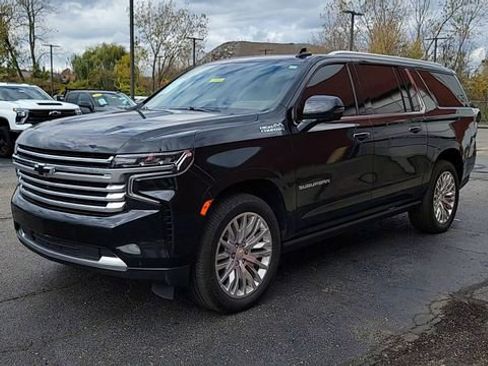 Used 2023 Chevrolet Suburban High Country w/ Premium Package 2 image 4