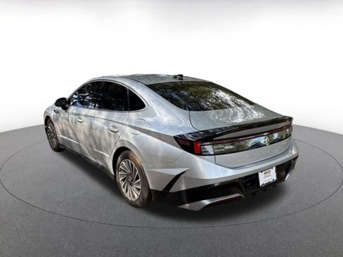 Used 2025 Hyundai Sonata SEL FWD image 5