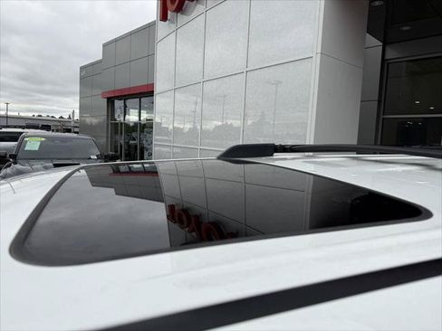 Certified 2023 Toyota 4Runner TRD Off-Road Premium w/ Moonroof Package AWD/4WD image 14