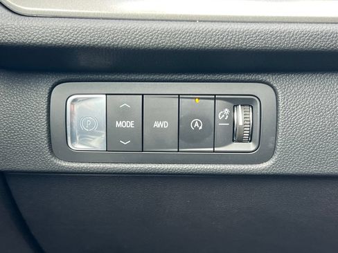 Certified 2026 Chevrolet Traverse LT AWD/4WD image 22