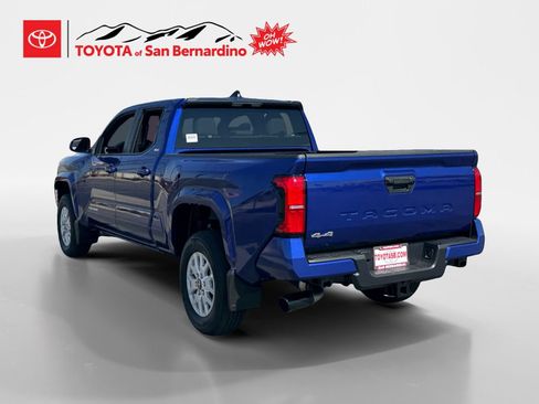 Certified 2025 Toyota Tacoma SR5 AWD/4WD image 3