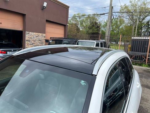 Used 2019 Mercedes-Benz GLC 300 4MATIC image 12