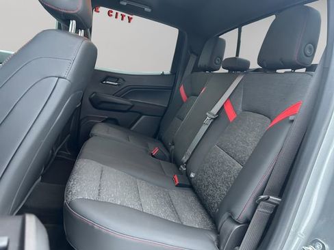 Used 2023 Chevrolet Colorado Z71 image 15