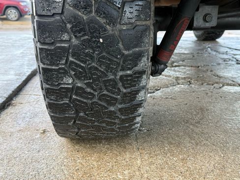 Used 2017 Jeep Wrangler Unlimited Sport image 37