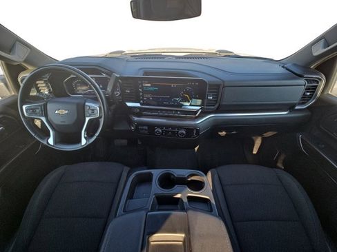 Used 2024 Chevrolet Silverado 2500 LT image 9