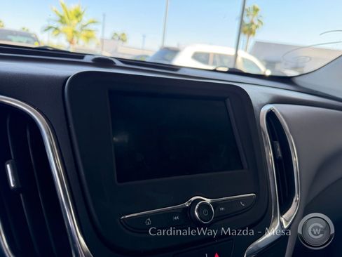 Used 2022 Chevrolet Equinox LS image 11