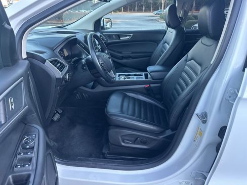 Used 2024 Ford Edge SEL image 9