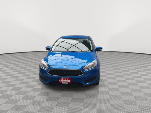 Used 2015 Ford Focus SE w/ SE Cold Weather Package image 27