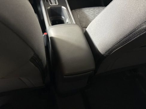 Used 2025 Nissan Kicks SV FWD image 21