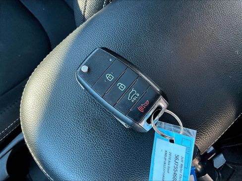 Used 2018 Kia Soul + FWD image 33