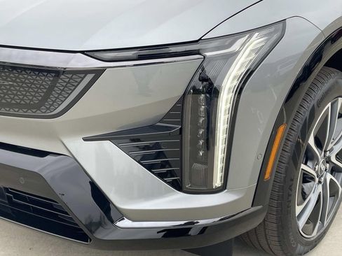 New 2026 Cadillac Optiq Sport 1 image 9