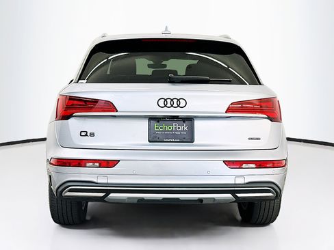 Used 2023 Audi Q5 Premium w/ Convenience Package image 7