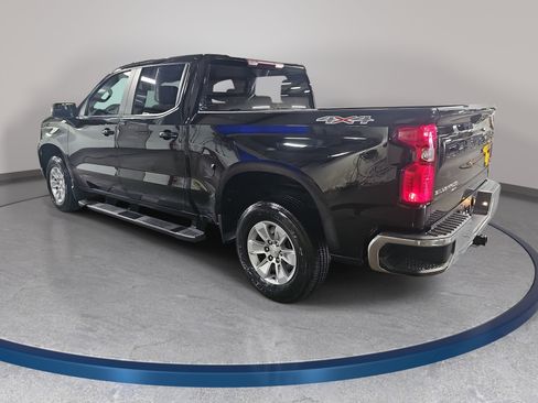 Used 2023 Chevrolet Silverado 1500 LT AWD/4WD image 7