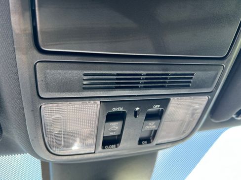 Used 2024 Honda Odyssey Sport image 31