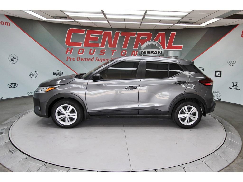 Certified 2025 Nissan Kicks Play S FWD image 3